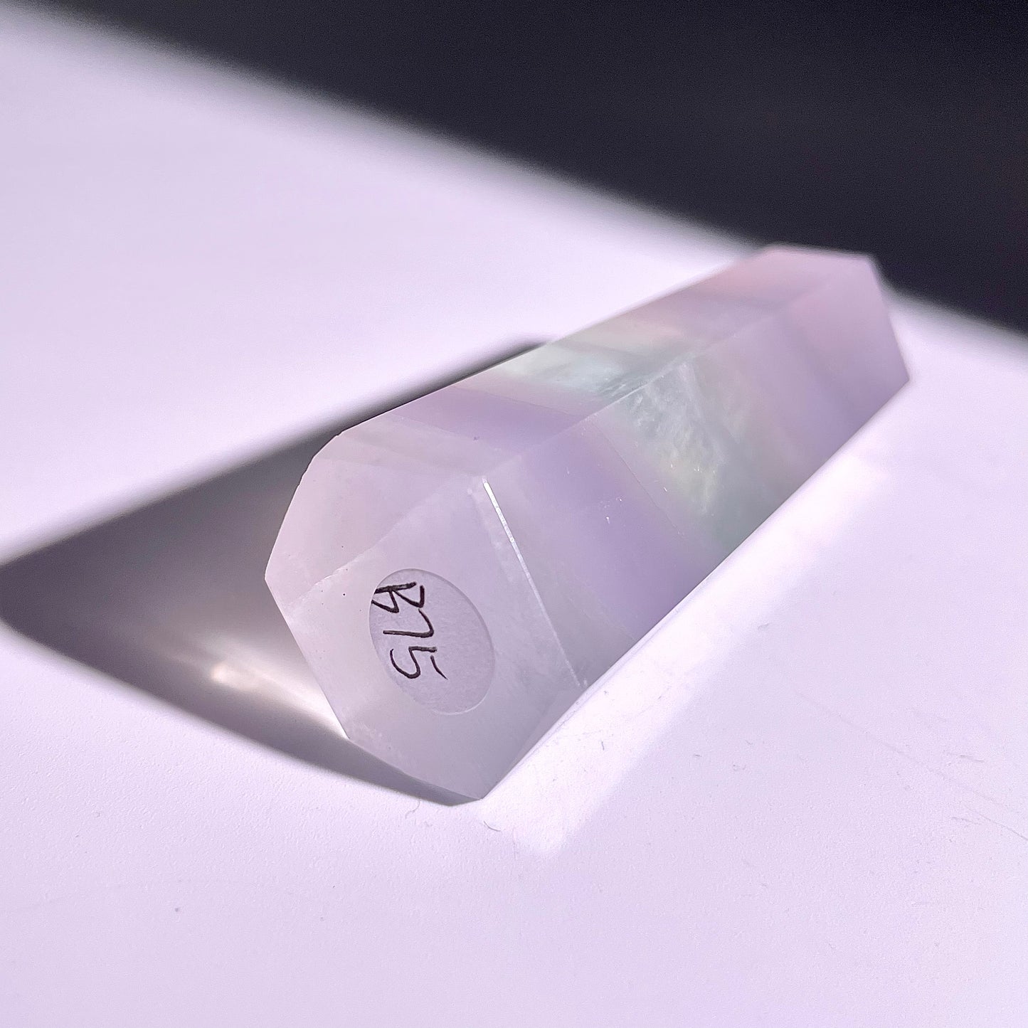 B75◇1点物◇フローライト ピラー◇80×20×23mm天然石・鉱物・パワーストーン