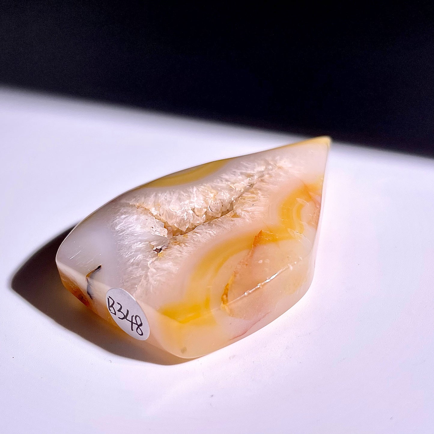 B348◇1点物◇瑪瑙 トーチ◇66×44×13mm◇天然石・鉱物・パワーストーン