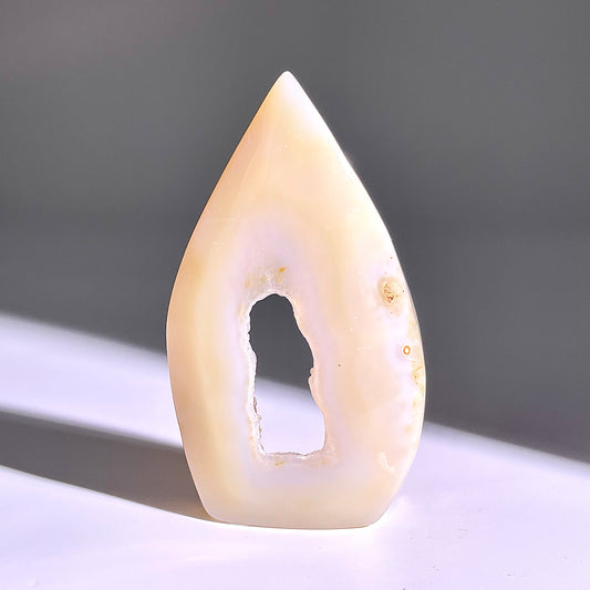 B352◇1点物◇瑪瑙 トーチ◇70×40×13mm◇天然石・鉱物・パワーストーン