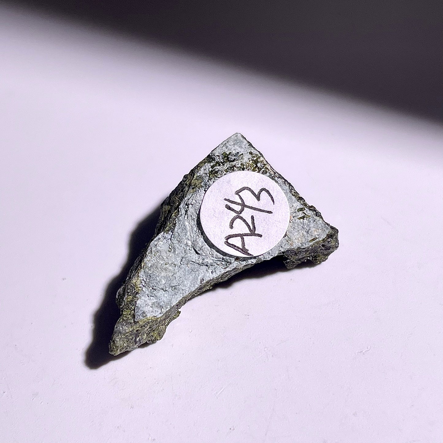 A243◇1点物◇エピドート クラスター◇43×31×22mm◇天然石・鉱物・パワーストーン