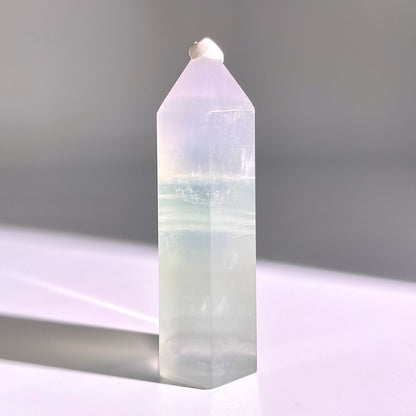 B83◇１点物◇フローライト ピラー◇80×27×24mm天然石・鉱物・パワーストーン