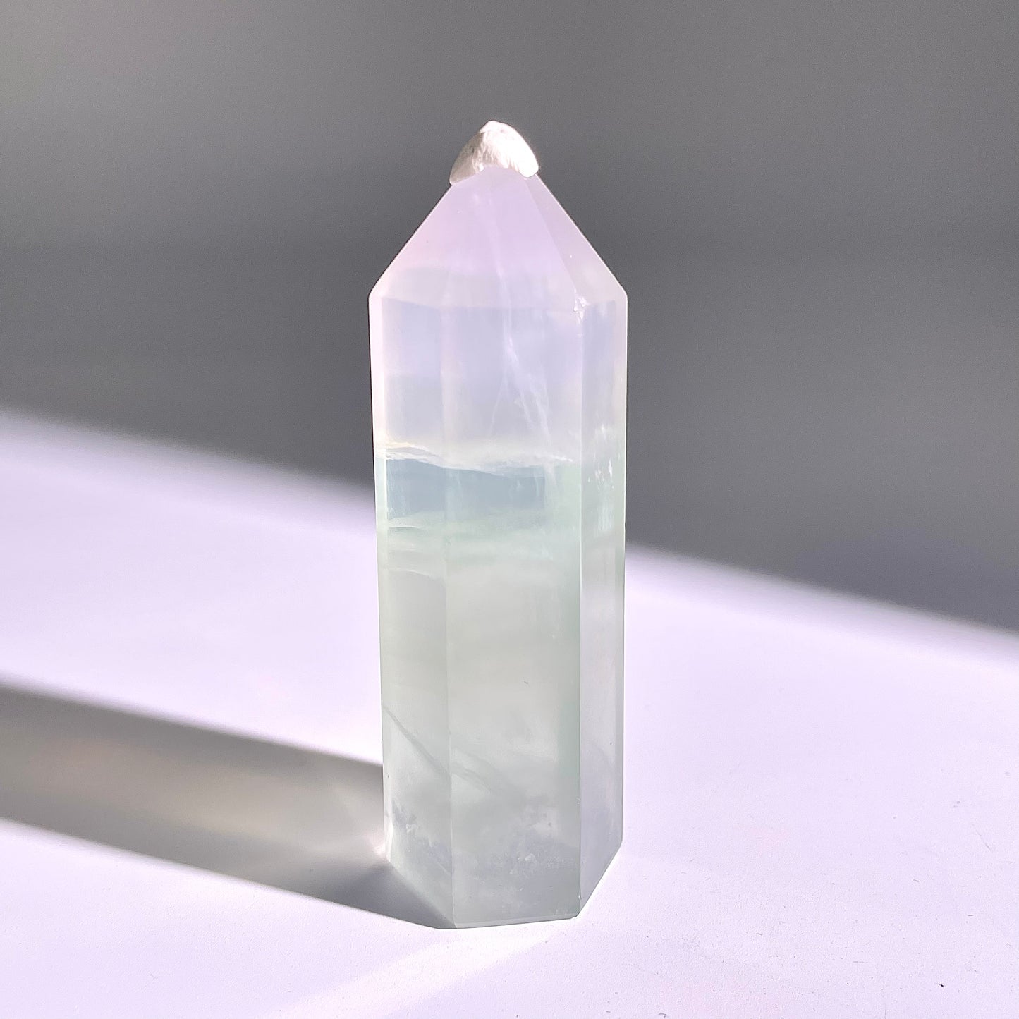 B83◇１点物◇フローライト ピラー◇80×27×24mm天然石・鉱物・パワーストーン