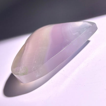 B89◇１点物◇フローライト ハート◇55×67×23mm天然石・鉱物・パワーストーン