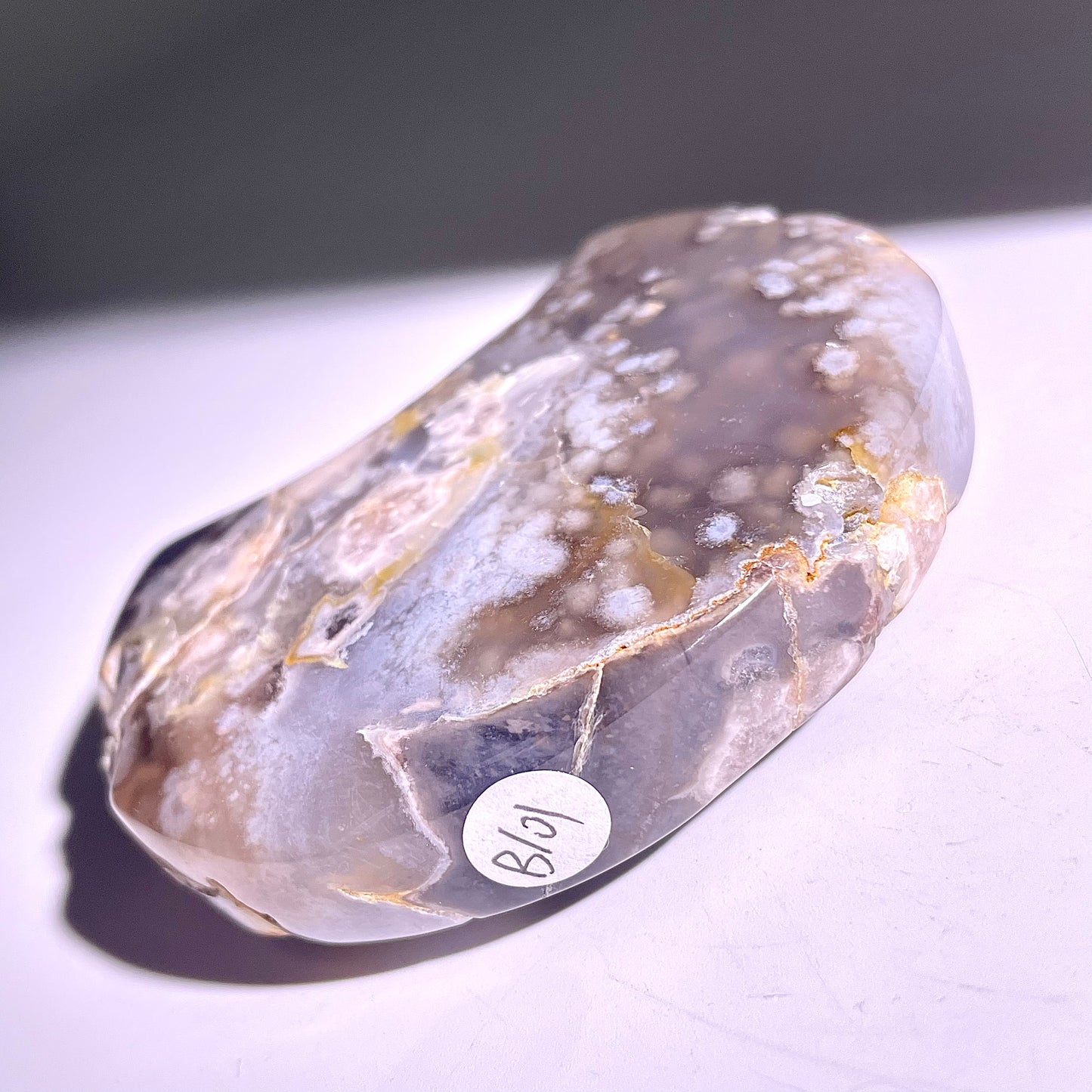 B101◇１点物◇瑪瑙 ムーン◇83×56×21mm天然石・鉱物・パワーストーン