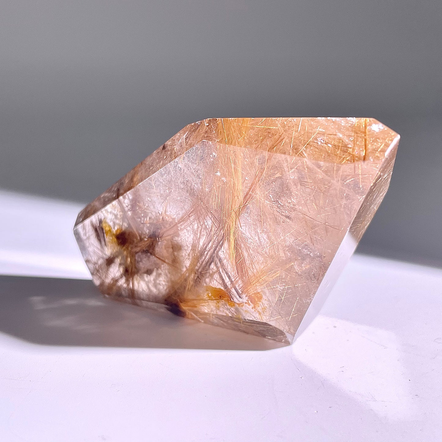 B315◇１点物◇ルチルクォーツ 不規則◇90×56×28mm◇天然石・鉱物・パワーストーン