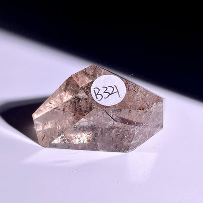 B321◇１点物◇ルチルクォーツ 不規則◇40×31×26mm◇天然石・鉱物・パワーストーン