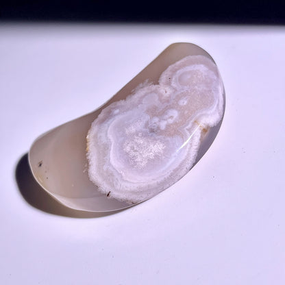 B324◇１点物◇桜瑪瑙 ムーン◇54×30×14mm◇天然石・鉱物・パワーストーン