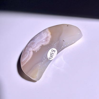 B324◇１点物◇桜瑪瑙 ムーン◇54×30×14mm◇天然石・鉱物・パワーストーン