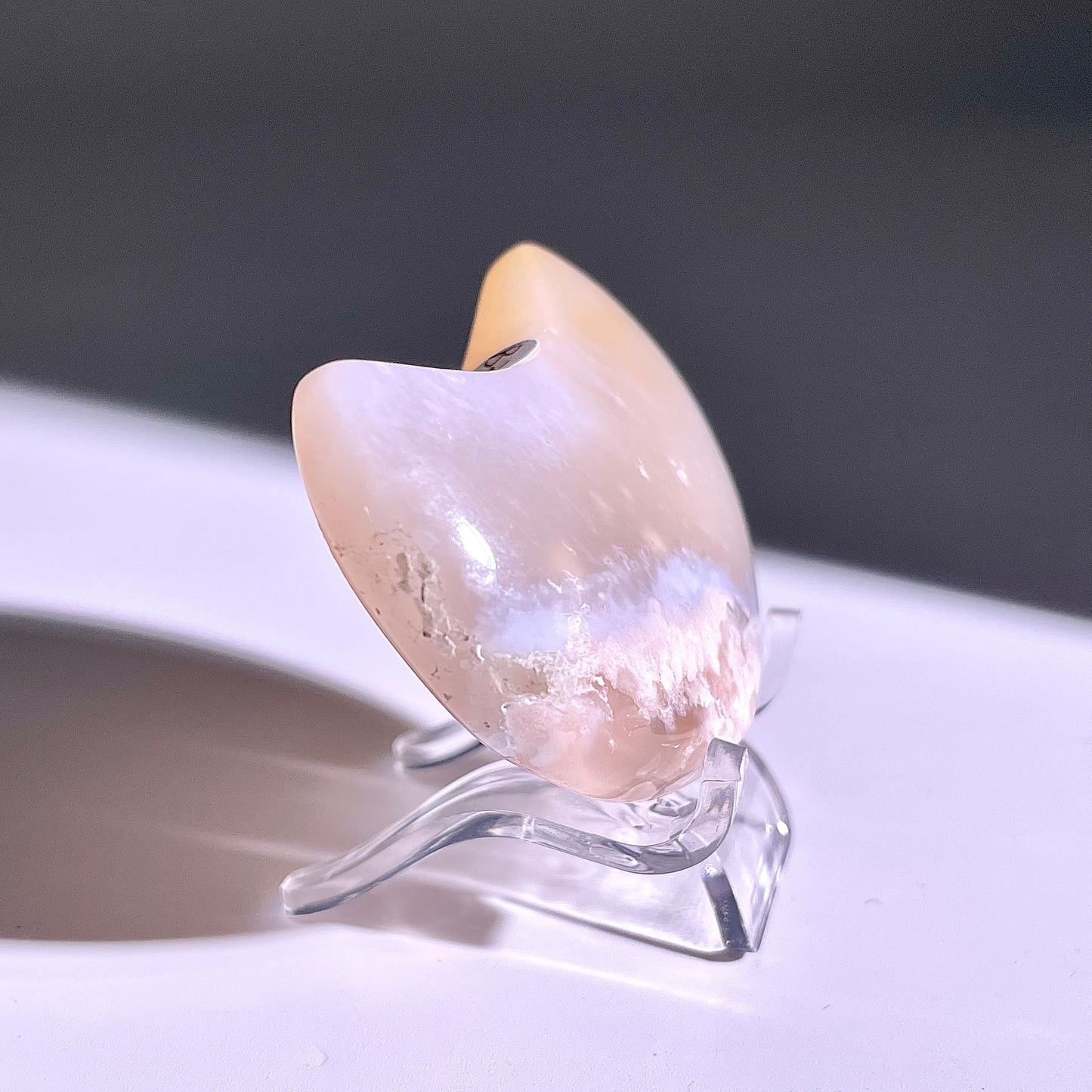 B328◇１点物◇桜瑪瑙 ムーン◇52×33×14mm◇天然石・鉱物・パワーストーン