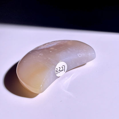 B328◇１点物◇桜瑪瑙 ムーン◇52×33×14mm◇天然石・鉱物・パワーストーン