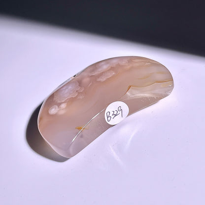 B329◇１点物◇桜瑪瑙 ムーン◇54×36×13mm◇天然石・鉱物・パワーストーン