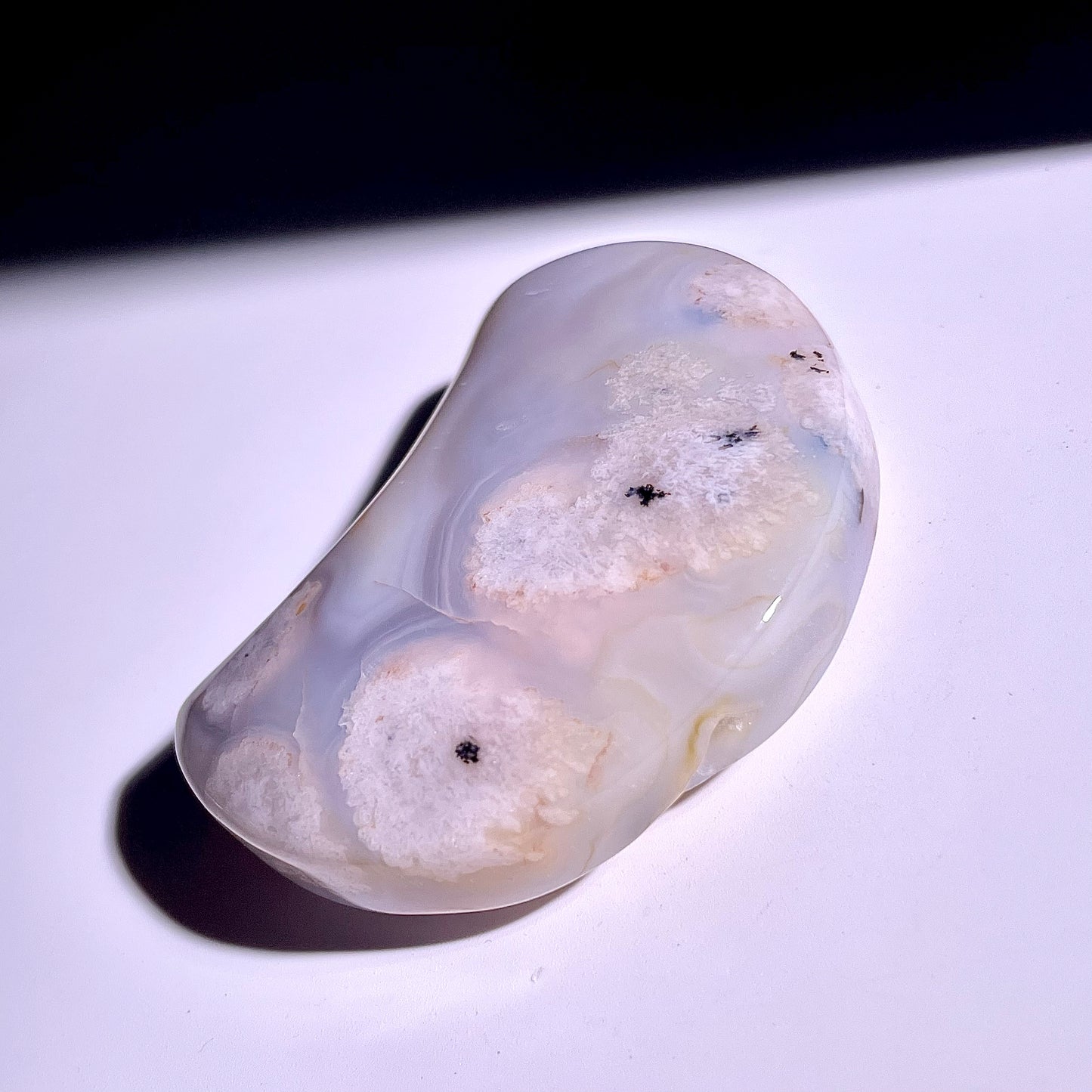 B330◇１点物◇桜瑪瑙 ムーン◇60×40×17mm◇天然石・鉱物・パワーストーン