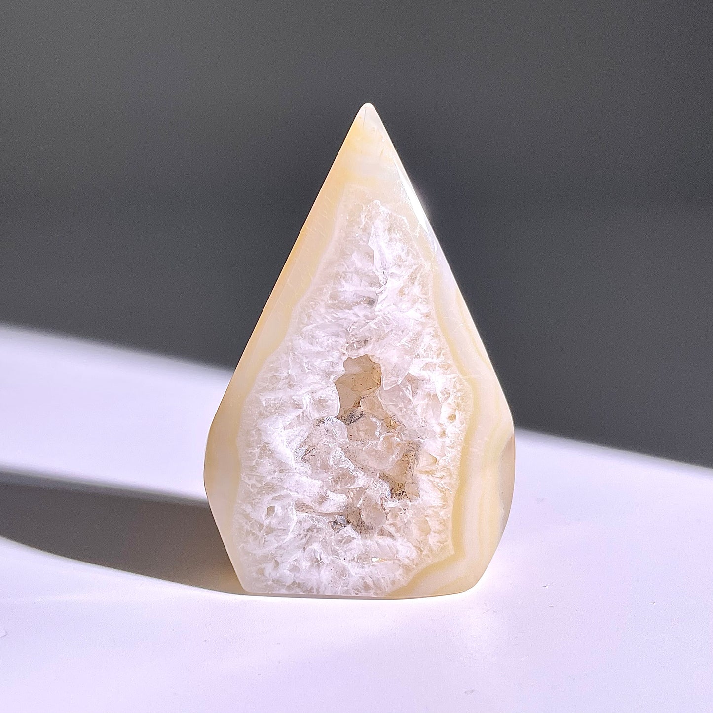 B334◇１点物◇瑪瑙 トーチ◇60×38×14mm◇天然石・鉱物・パワーストーン