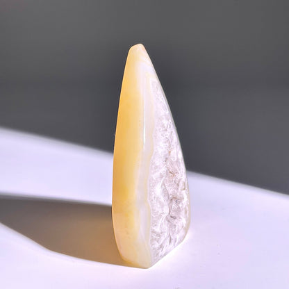 B334◇１点物◇瑪瑙 トーチ◇60×38×14mm◇天然石・鉱物・パワーストーン