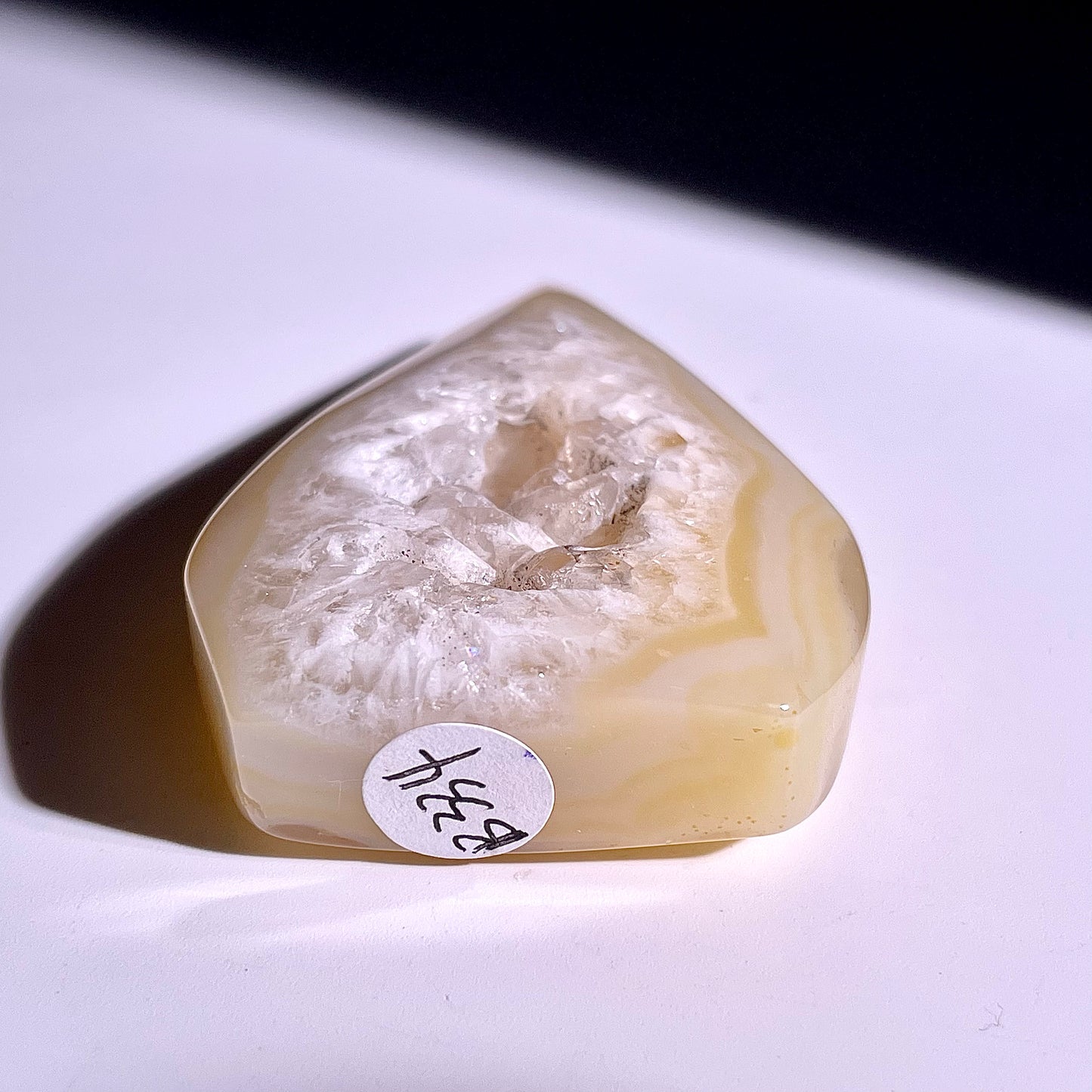 B334◇１点物◇瑪瑙 トーチ◇60×38×14mm◇天然石・鉱物・パワーストーン