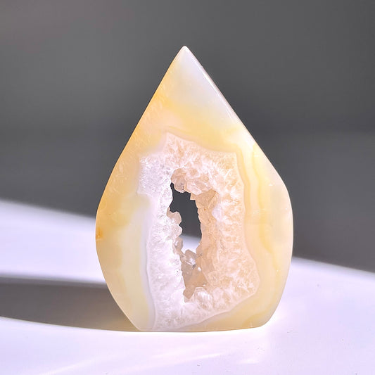 B336◇１点物◇瑪瑙 トーチ◇69×47×13mm◇天然石・鉱物・パワーストーン