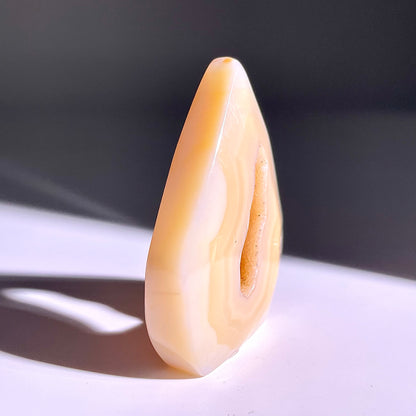 B337◇１点物◇瑪瑙 トーチ◇58×45×13mm◇天然石・鉱物・パワーストーン