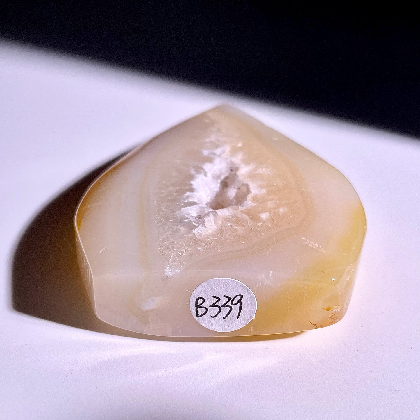 B339◇１点物◇瑪瑙トーチ◇79×50×14mm◇天然石・鉱物・パワーストーン