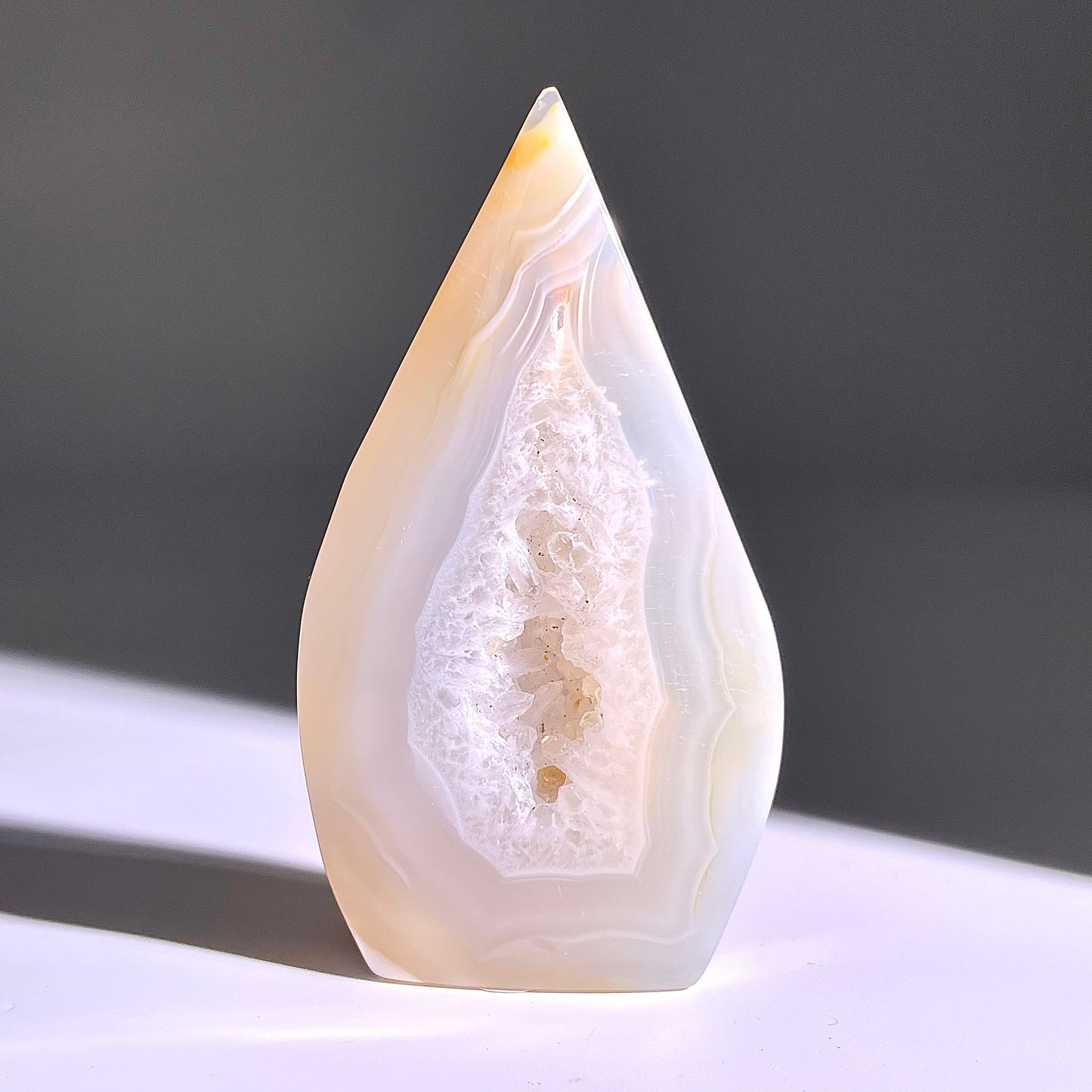 B341◇１点物◇瑪瑙トーチ◇84×46×14mm◇天然石・鉱物・パワーストーン