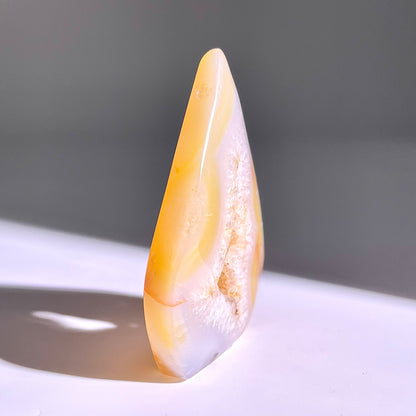 B348◇１点物◇瑪瑙 トーチ◇66×44×13mm◇天然石・鉱物・パワーストーン