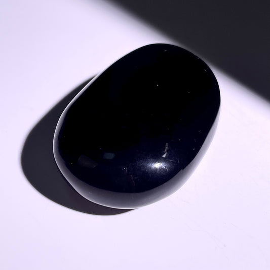 B383◇１点物◇レインボーオブシディアン  パーム◇67×39×22mm◇天然石・鉱物・パワーストーン