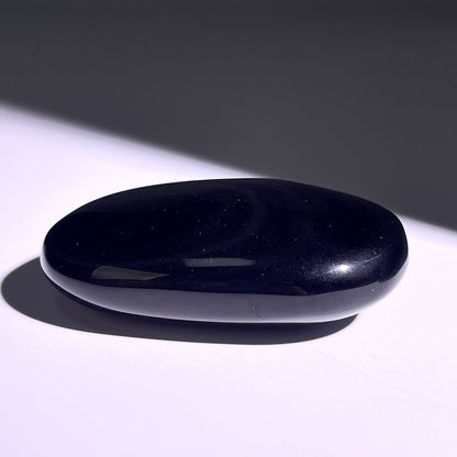 B386◇１点物◇レインボーオブシディアン  パーム◇60×36×18mm◇天然石・鉱物・パワーストーン