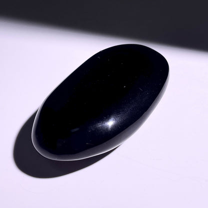 B391◇１点物◇レインボーオブシディアン  パーム◇56×34×17mm◇天然石・鉱物・パワーストーン