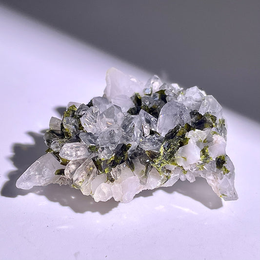 A179◇１点物◇エピドート  クラスター◇54×38×20mm◇天然石・鉱物・パワーストーン