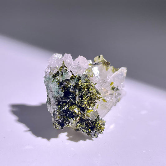 A194◇１点物◇エピドート クラスター◇47×33×28mm◇天然石・鉱物・パワーストーン