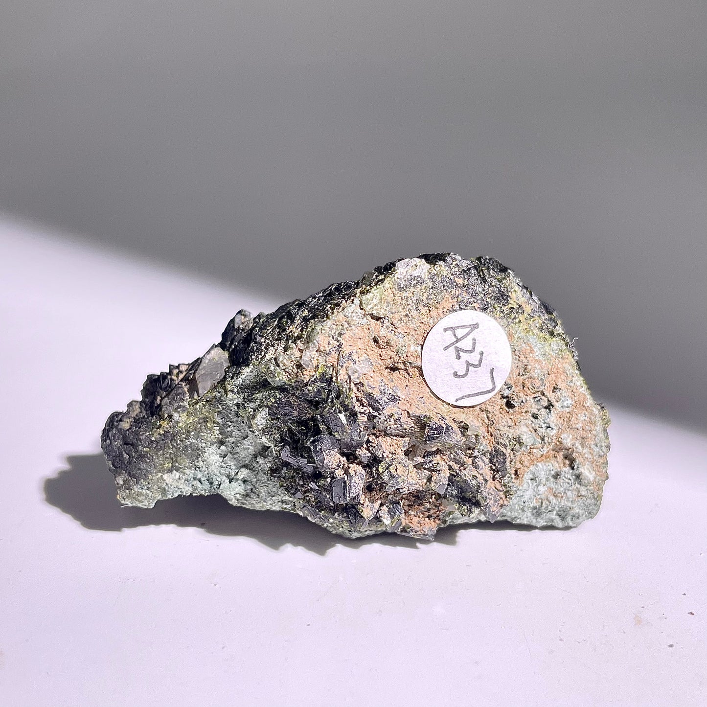 A237◇１点物◇エピドート  クラスター◇54×31×23mm◇天然石・鉱物・パワーストーン