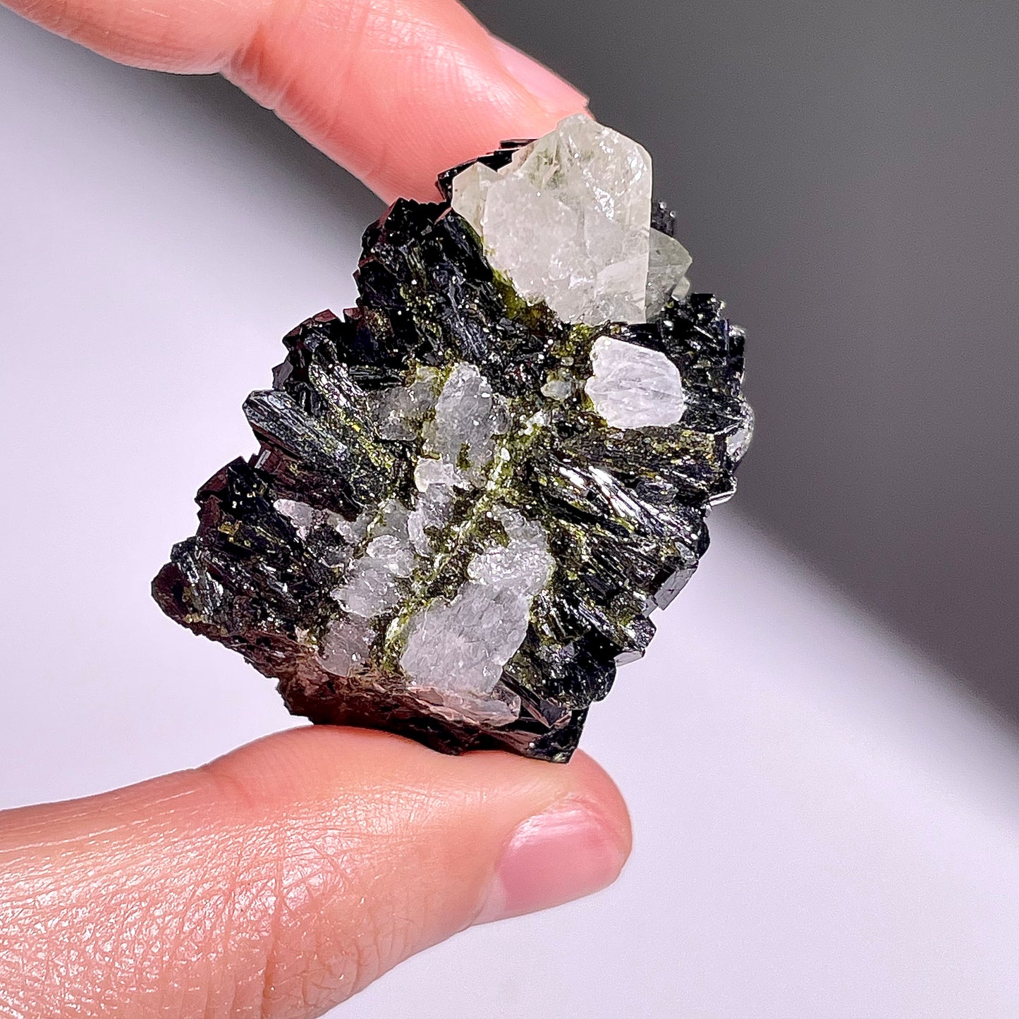 A247◇１点物◇エピドート  クラスター◇40×26×28mm◇天然石・鉱物・パワーストーン