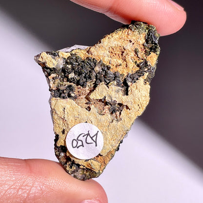 A250◇１点物◇エピドート  クラスター◇46×32×17mm◇天然石・鉱物・パワーストーン