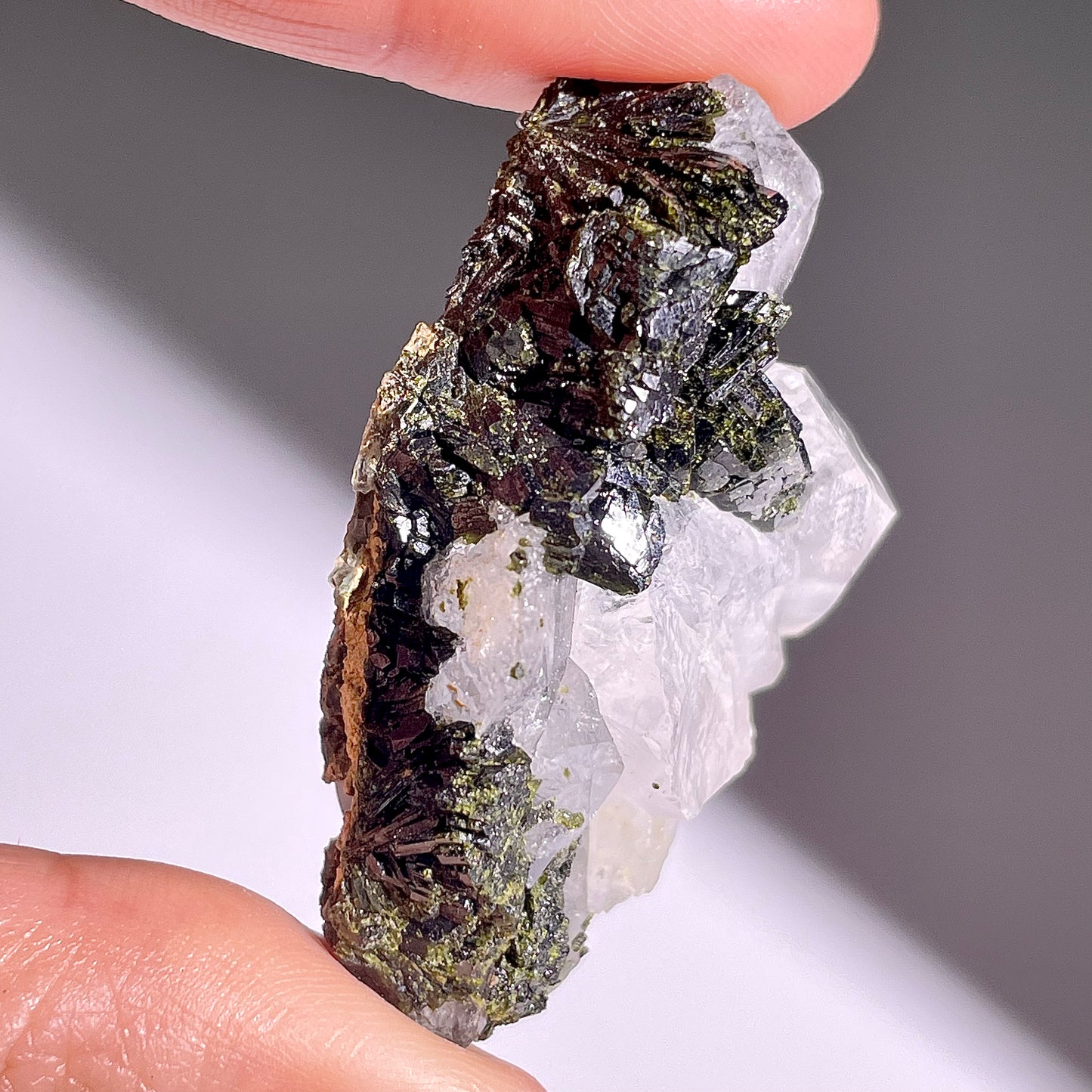 A250◇１点物◇エピドート  クラスター◇46×32×17mm◇天然石・鉱物・パワーストーン