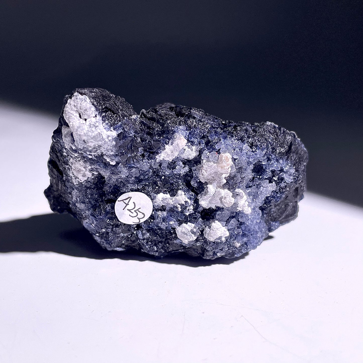 A253◇１点物◇黒蛍石◇72×46×43mm◇天然石・鉱物・パワーストーン