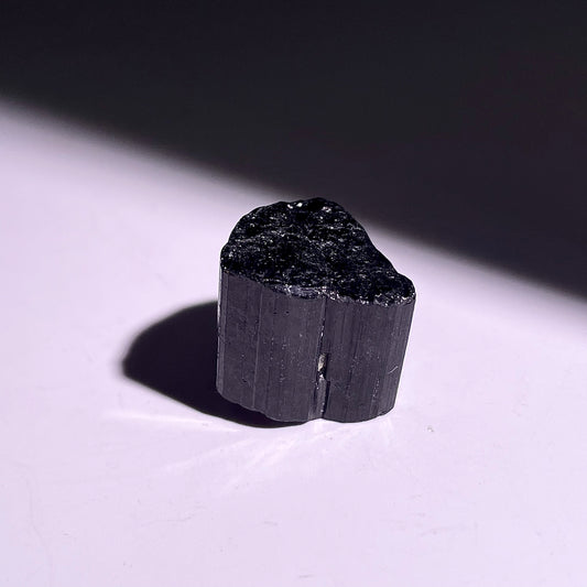 A323◇１点物◇ブラックトルマリン◇19×19×18mm◇天然石・鉱物・パワーストーン