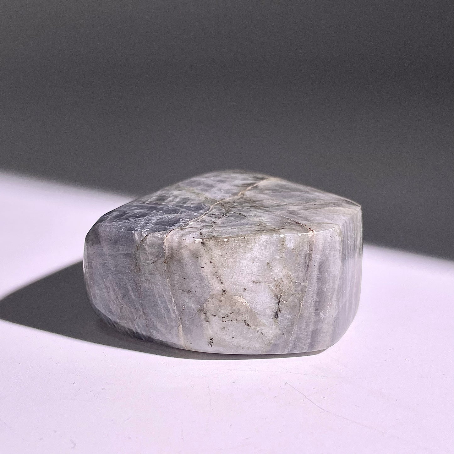 A331◇１点物◇ラブラドライト 不規則◇46×52×24mm◇天然石・鉱物・パワーストーン