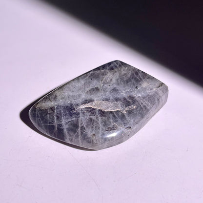 A332◇１点物◇ラブラドライト 不規則◇54×42×16mm◇天然石・鉱物・パワーストーン