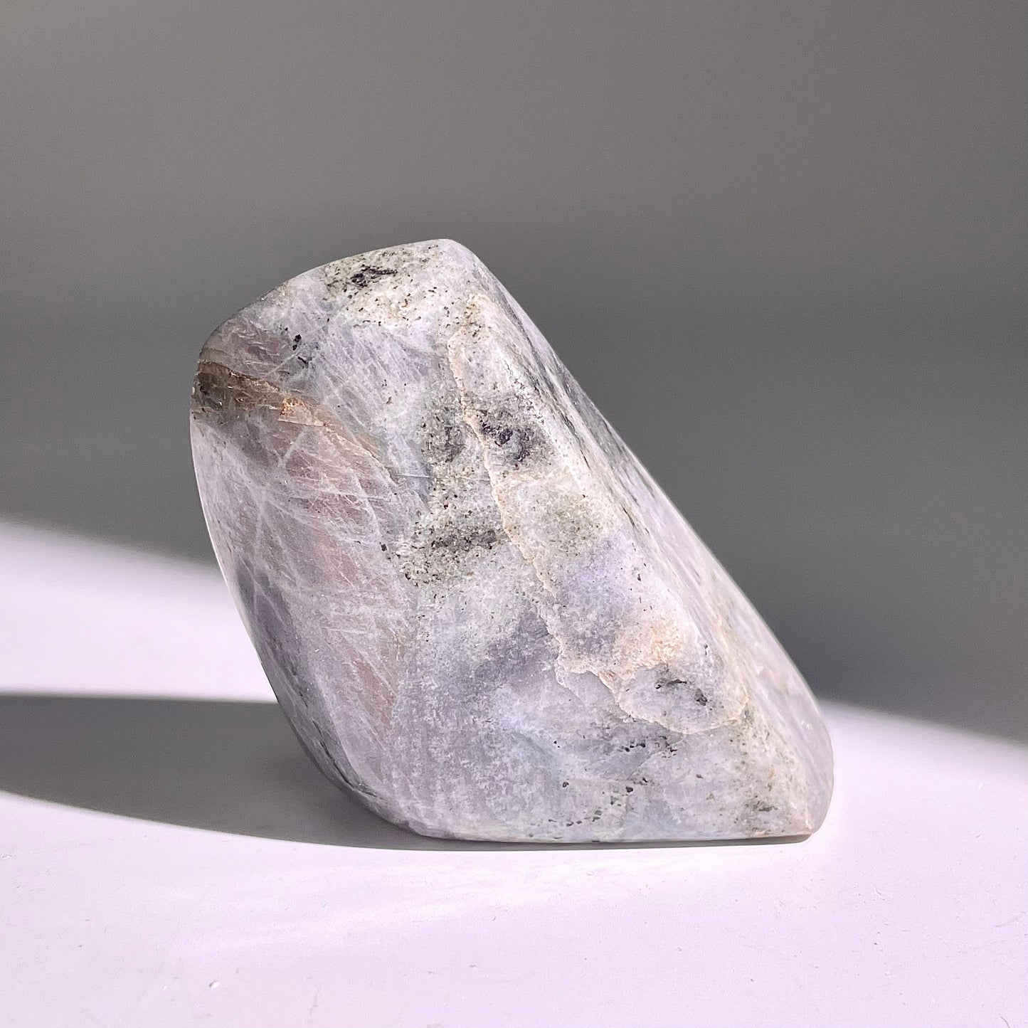 A347◇１点物◇ラブラドライト 不規則◇69×55×29mm◇天然石・鉱物・パワーストーン